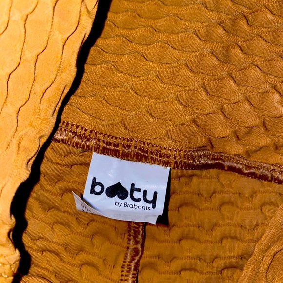 Booty by Brabants caramel croco skin biker shorts - Picture 4 of 4